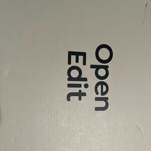 Size 8-EXcellent condition.